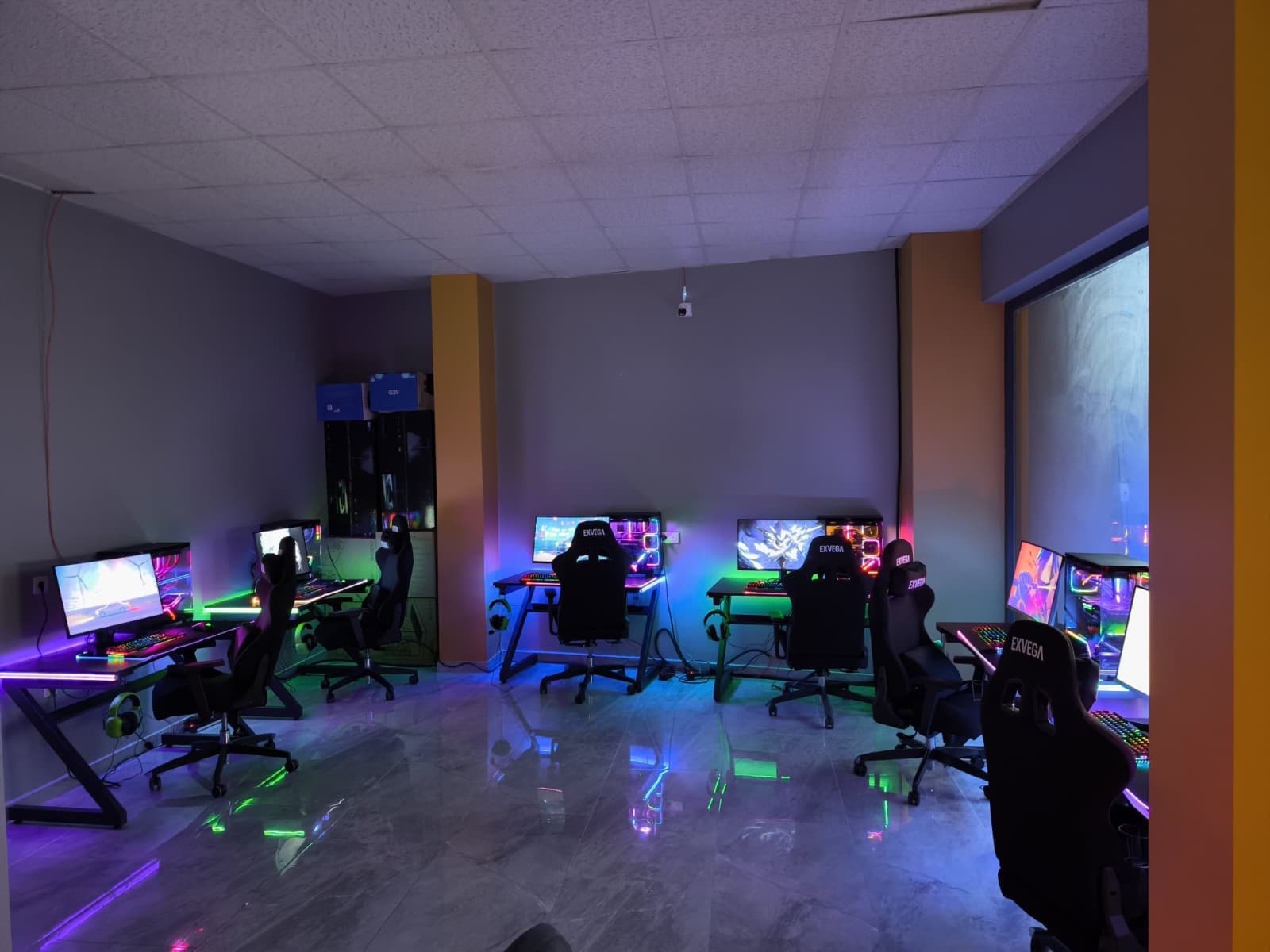 F7 Game Cafe - 3